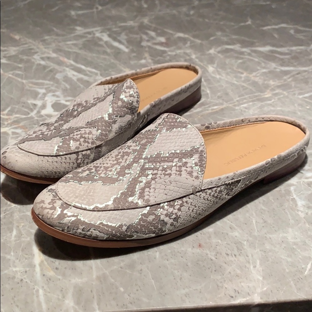 Banana Republic Demi snakeskin slide grey silver